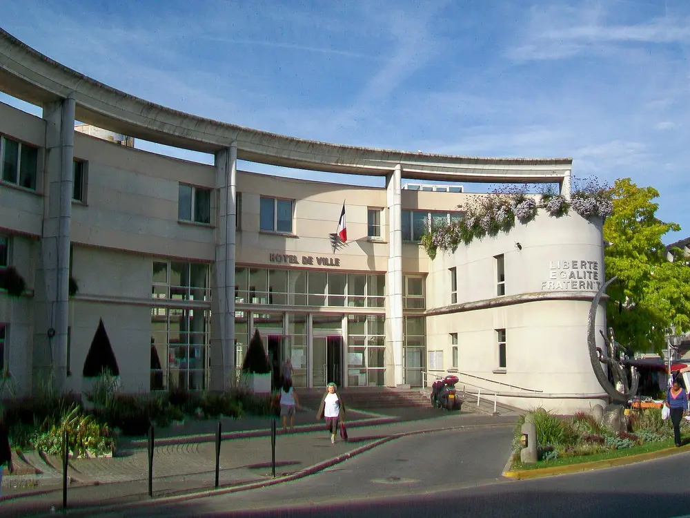 Habitat pavillonnaire sous les trajectoires de Roissy-Charles-de-Gaulle